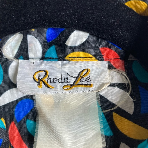 Vintage Rhoda Lee Vibrant Geometric Design Blouse Sz Sm - Picture 3 of 12